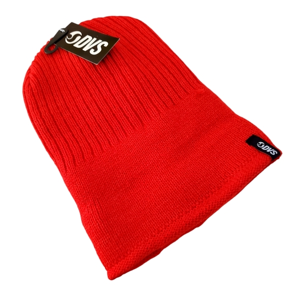 DVS Red Cable Knit Winter Beanie New One Size - Picture 3 of 7